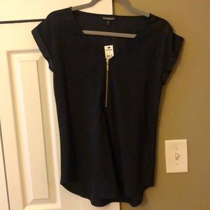 Express top with gold zipper